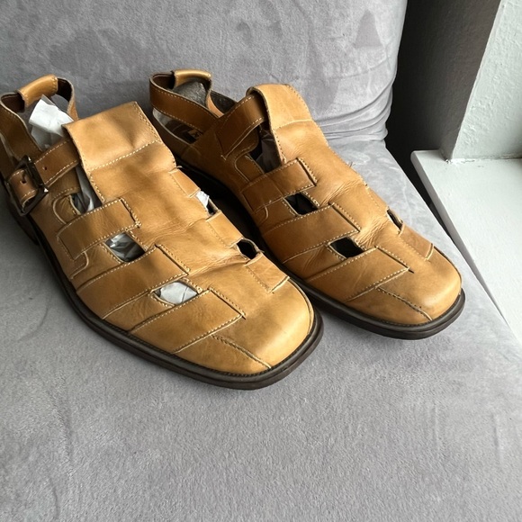 Stacy Adams Tan Fisherman‎ Sandals for Summer - Picture 1 of 5